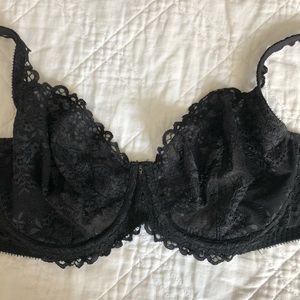 Gorgeous Victoria Secret Black Lace Bra